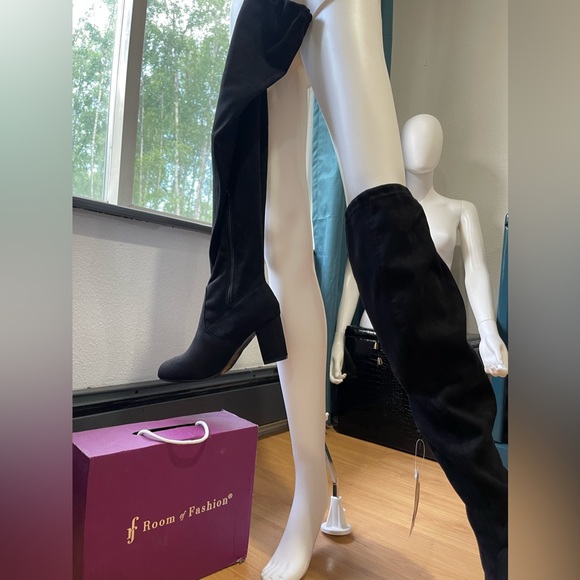 Room of Fashion, Chateau, Black Thigh High Boots Size 9 NWT - Picture 9 of 13